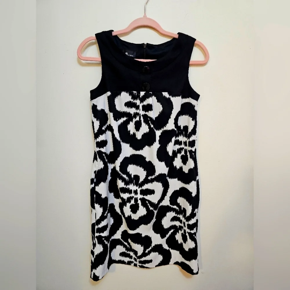 AB Studio size 2 abstract knee length shift dress